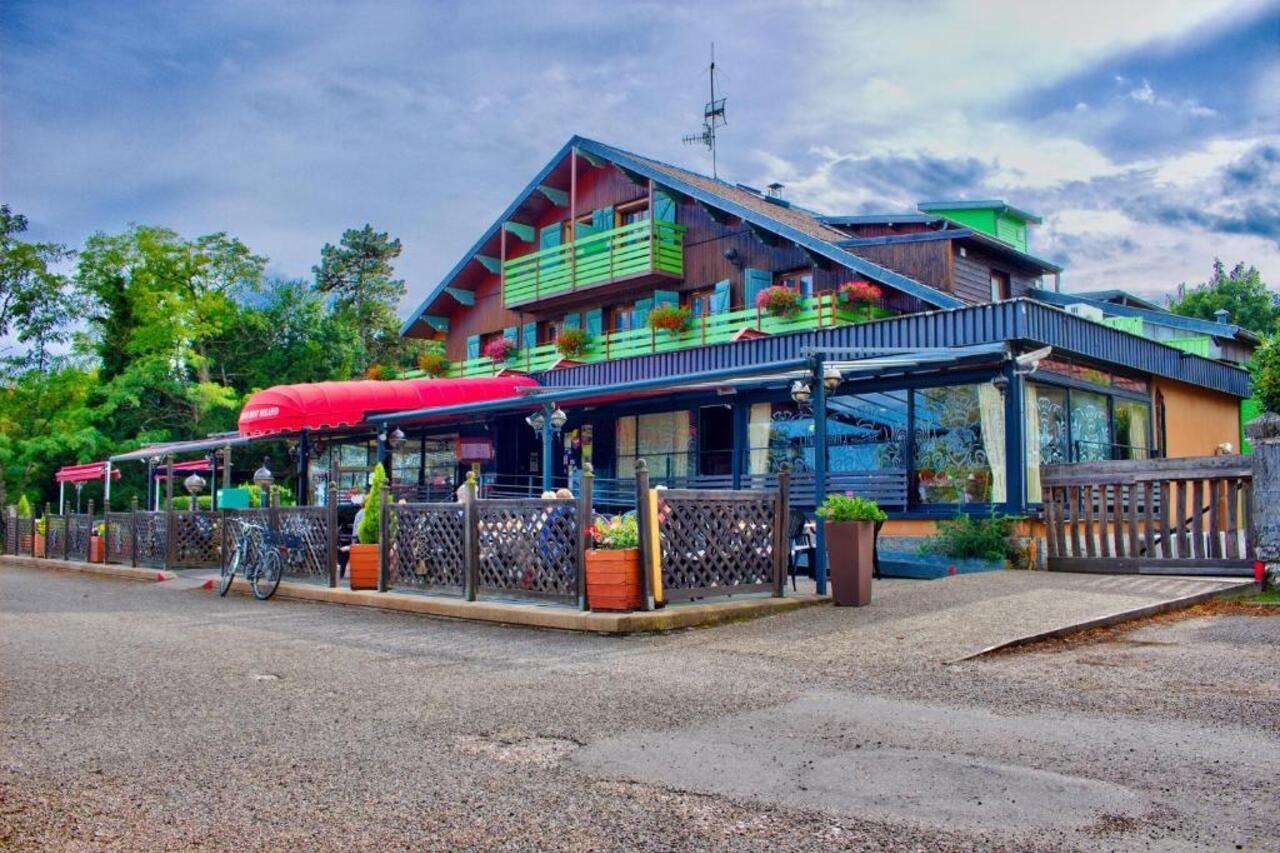 Logis Hotel Restaurant Le Chalet Du Mont Roland Sampans Εξωτερικό φωτογραφία