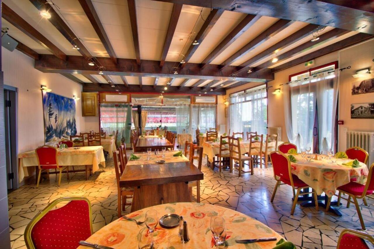 Logis Hotel Restaurant Le Chalet Du Mont Roland Sampans Εξωτερικό φωτογραφία