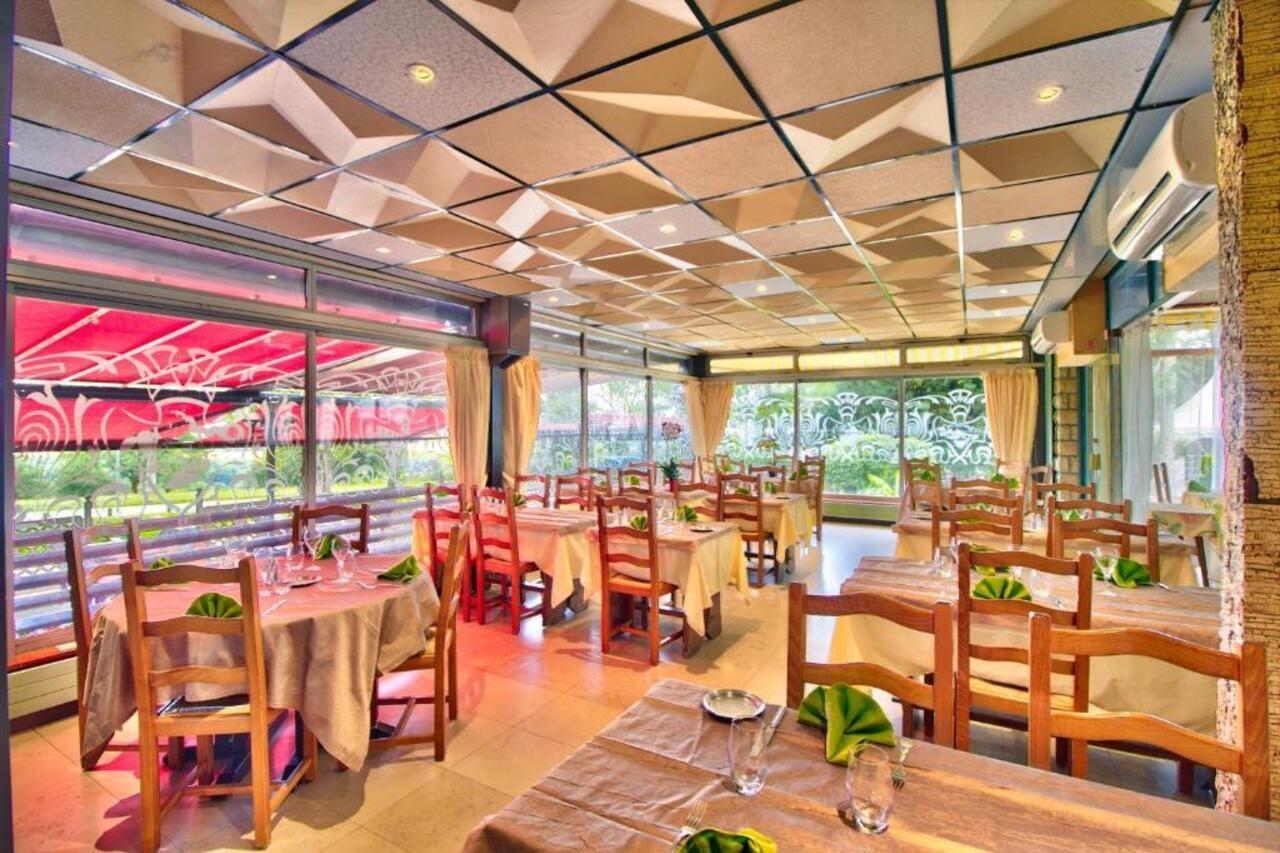 Logis Hotel Restaurant Le Chalet Du Mont Roland Sampans Εξωτερικό φωτογραφία