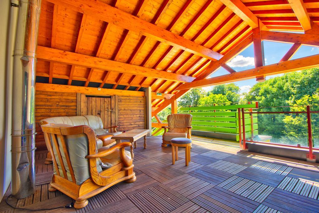 Logis Hotel Restaurant Le Chalet Du Mont Roland Sampans Εξωτερικό φωτογραφία