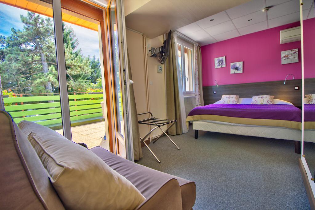 Logis Hotel Restaurant Le Chalet Du Mont Roland Sampans Εξωτερικό φωτογραφία