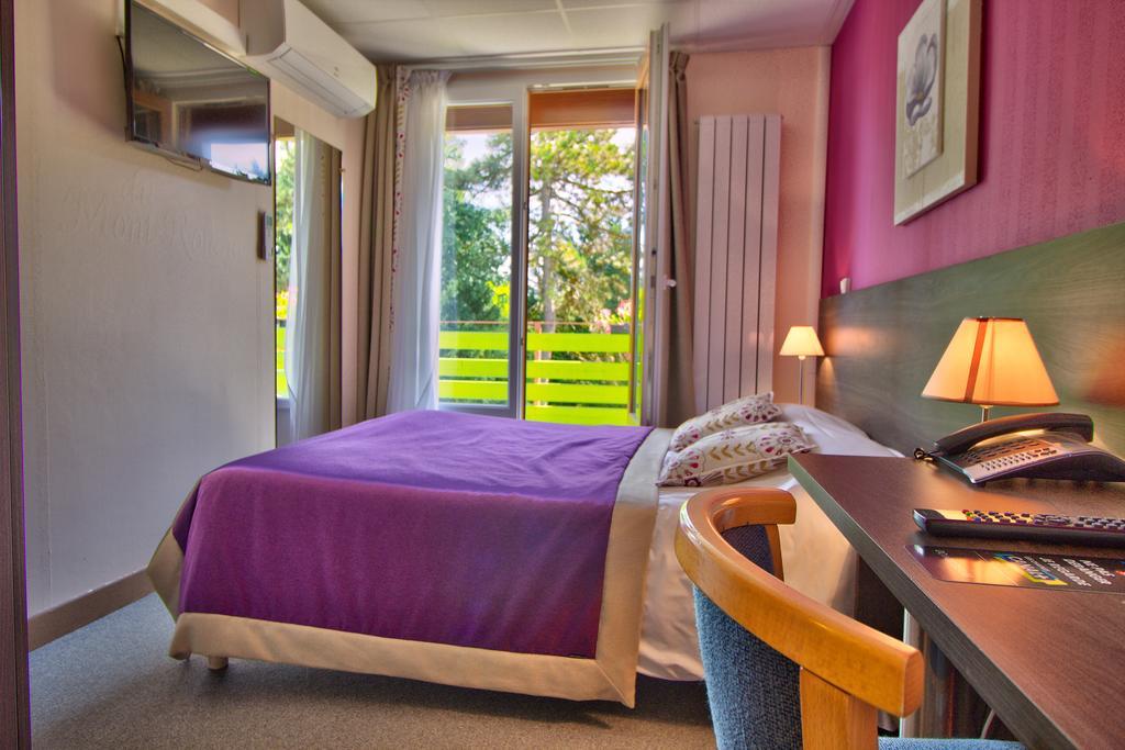 Logis Hotel Restaurant Le Chalet Du Mont Roland Sampans Εξωτερικό φωτογραφία