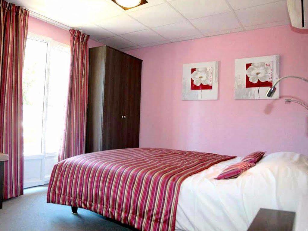 Logis Hotel Restaurant Le Chalet Du Mont Roland Sampans Εξωτερικό φωτογραφία
