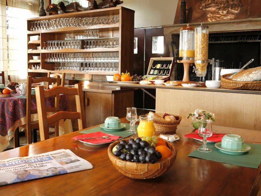 Logis Hotel Restaurant Le Chalet Du Mont Roland Sampans Εξωτερικό φωτογραφία