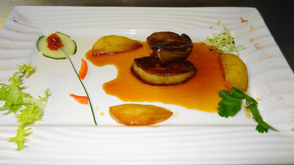 Logis Hotel Restaurant Le Chalet Du Mont Roland Sampans Εξωτερικό φωτογραφία